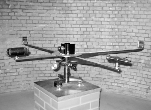 p25_Michelson_1881_Interferometer_BW